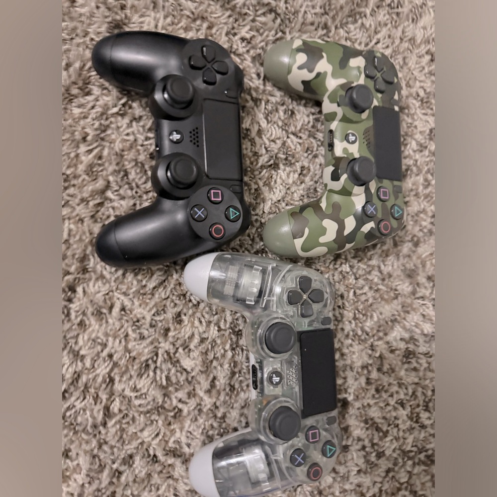Playstation 4 Controllers